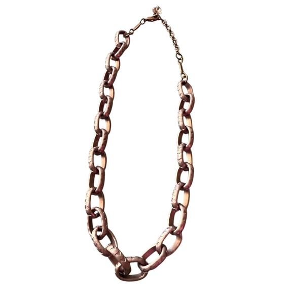 Sabika Summer 2018 Chunky Heart Chainlink Necklace - Picture 2 of 8